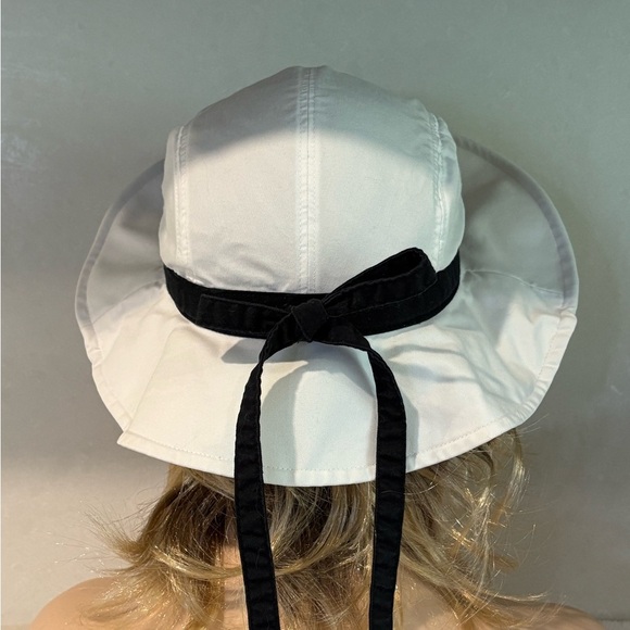 Callaway White Golf Sun Hat with Black Ribbon - Women's OS - Adjustable - Picture 4 of 8